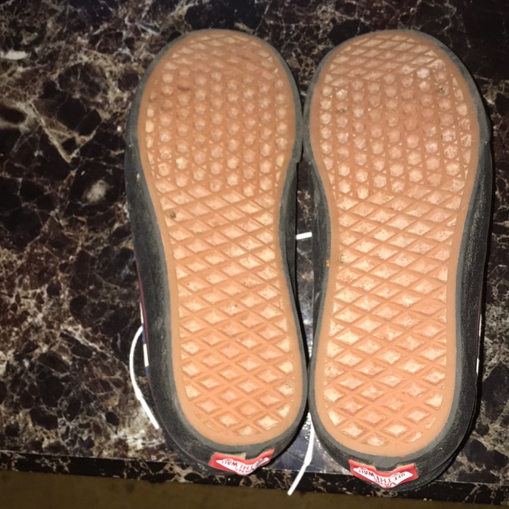 Vans - Picture 4 of 5